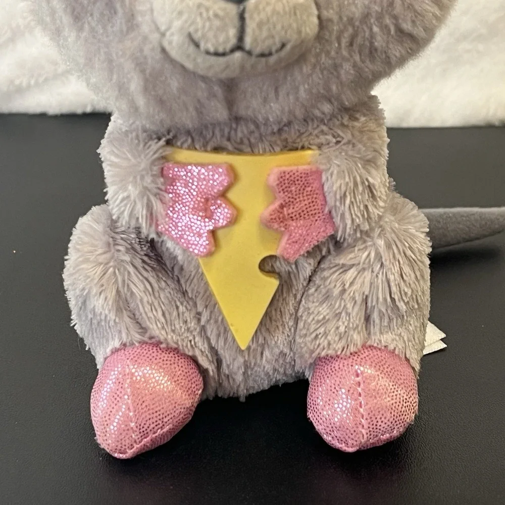 Ty Beanie Boos Squeaker the Mouse Plush Holding Cheese Stuffed Animal 2015 Toy